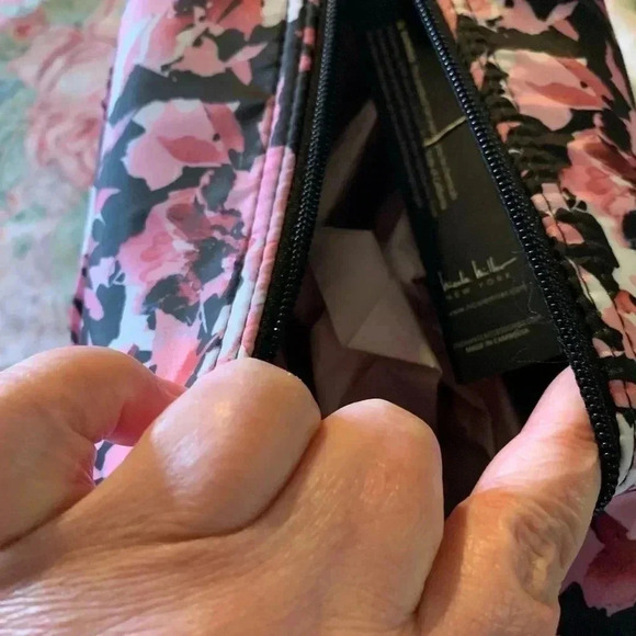 Nicole Miller pink Flower Pattern with black Background Travel Bag - Picture 2 of 6